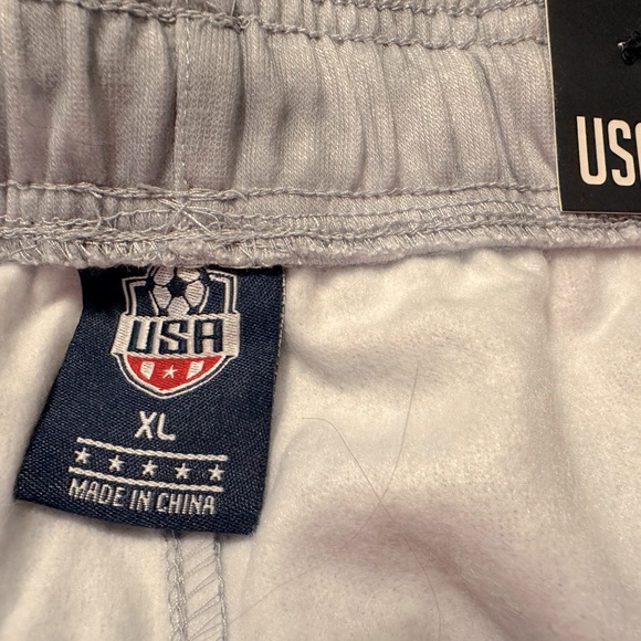 NWT USA soccer shorts XL in gray tye dye pattern pockets in front and back - Picture 2 of 4